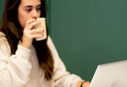 Los beneficios de beber té en la oficina